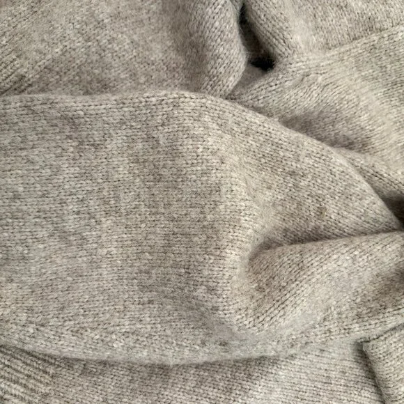 Buck Mason Highland Alpaca Boxy V-Neck Heather Khaki Size  XL - Picture 10 of 10